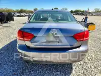 2014 Volkswagen Passat photo