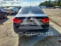 2014 Volkswagen Passat photo