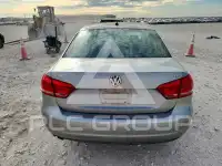 2014 Volkswagen Passat фото