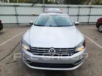 2014 Volkswagen Passat photo