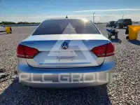 2014 Volkswagen Passat photo