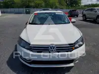 2014 Volkswagen Passat photo