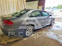 2014 Volkswagen Passat photo