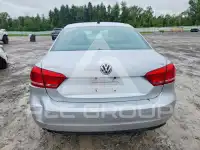 2014 Volkswagen Passat photo