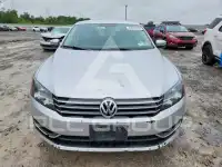 2014 Volkswagen Passat photo