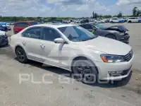 2014 Volkswagen Passat photo