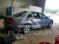2014 Volkswagen Passat photo