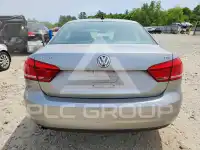 2014 Volkswagen Passat photo