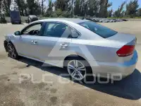 2014 Volkswagen Passat фото