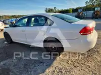 2014 Volkswagen Passat photo