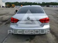 2014 Volkswagen Passat photo