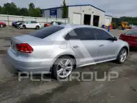 2014 Volkswagen Passat photo