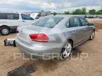 2014 Volkswagen Passat photo