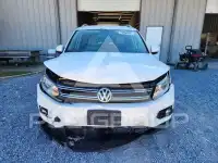 2014 Volkswagen Tiguan photo