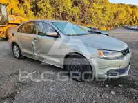 2014 Volkswagen Jetta photo