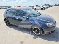 2014 Volkswagen GOLF photo