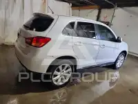 2015 Mitsubishi OUTLANDER фото