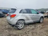 2015 Mitsubishi OUTLANDER фото