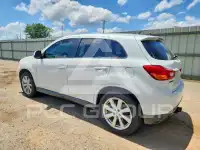 2015 Mitsubishi OUTLANDER photo