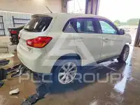 2015 Mitsubishi OUTLANDER фото