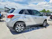 2015 Mitsubishi OUTLANDER фото