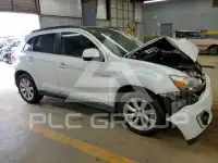 2015 Mitsubishi OUTLANDER фото