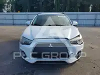 2015 Mitsubishi OUTLANDER фото