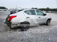 2015 Nissan VERSA фото