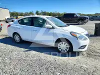 2015 Nissan VERSA photo