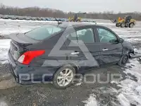 2015 Nissan VERSA photo