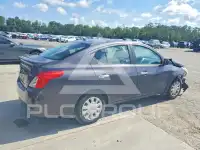 2015 Nissan VERSA photo