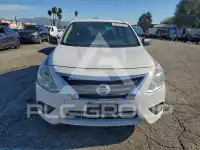 2015 Nissan VERSA фото