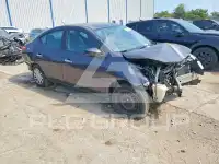 2015 Nissan VERSA photo