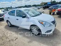 2015 Nissan VERSA фото