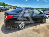 2015 Nissan VERSA photo