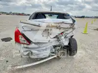 2015 Nissan VERSA фото