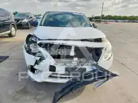 2015 Nissan VERSA фото