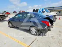 2015 Nissan VERSA photo