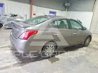 2015 Nissan VERSA photo