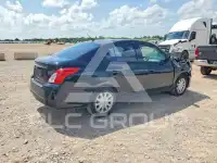 2015 Nissan VERSA фото