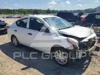2015 Nissan VERSA фото