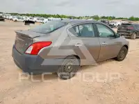 2015 Nissan VERSA фото