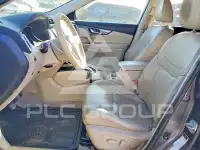 2015 Nissan ROGUE photo