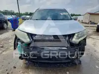 2015 Nissan ROGUE photo