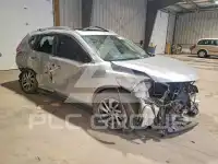 2015 Nissan ROGUE photo