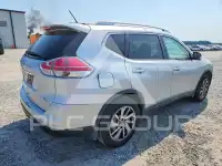 2015 Nissan ROGUE photo