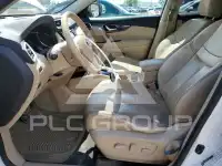 2015 Nissan ROGUE photo