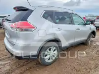 2015 Nissan ROGUE photo