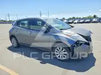 2015 Nissan LEAF photo