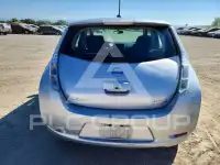 2015 Nissan LEAF фото